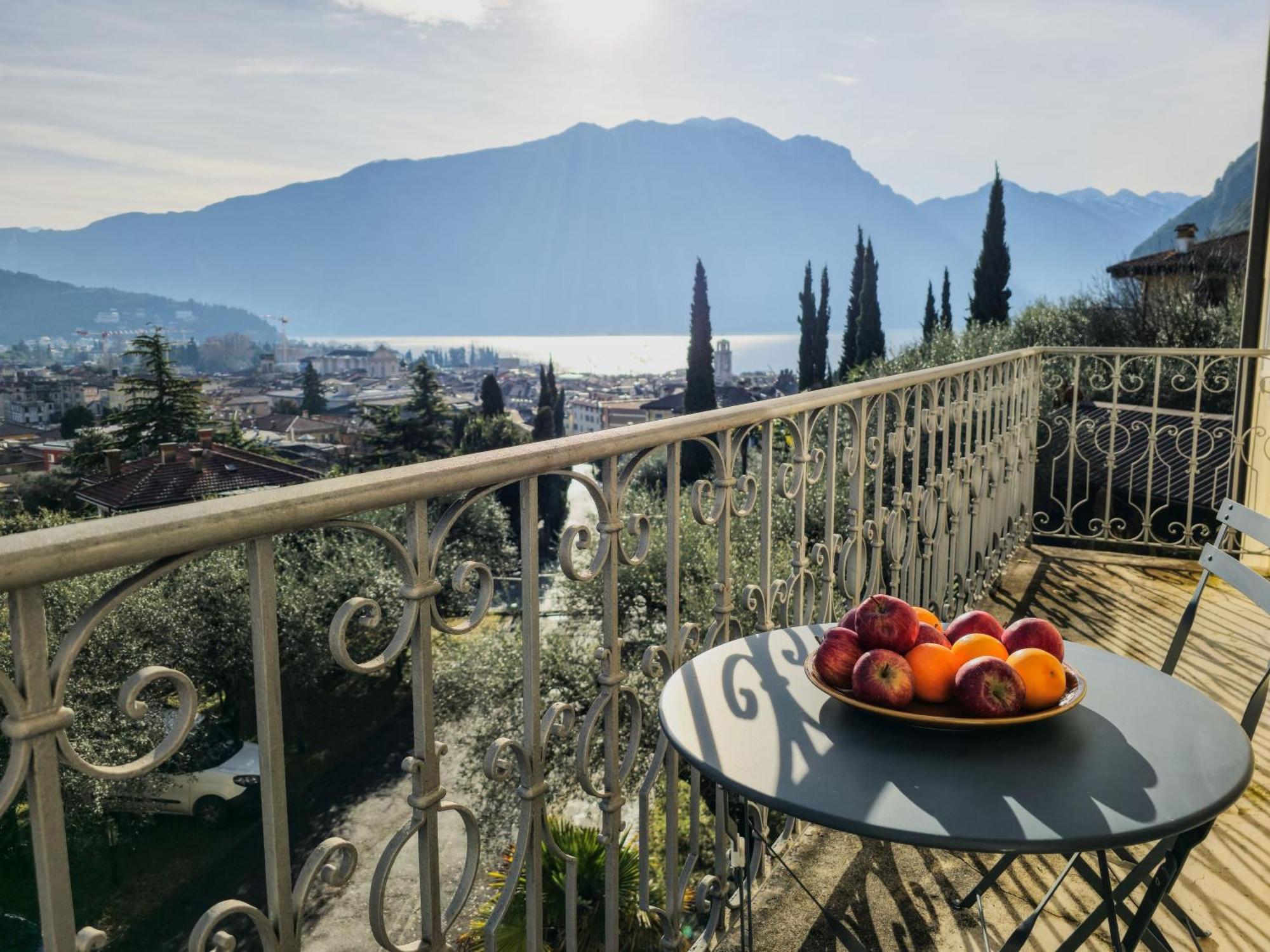 Aparthotel Englovacanze Riva del Garda Exterior foto