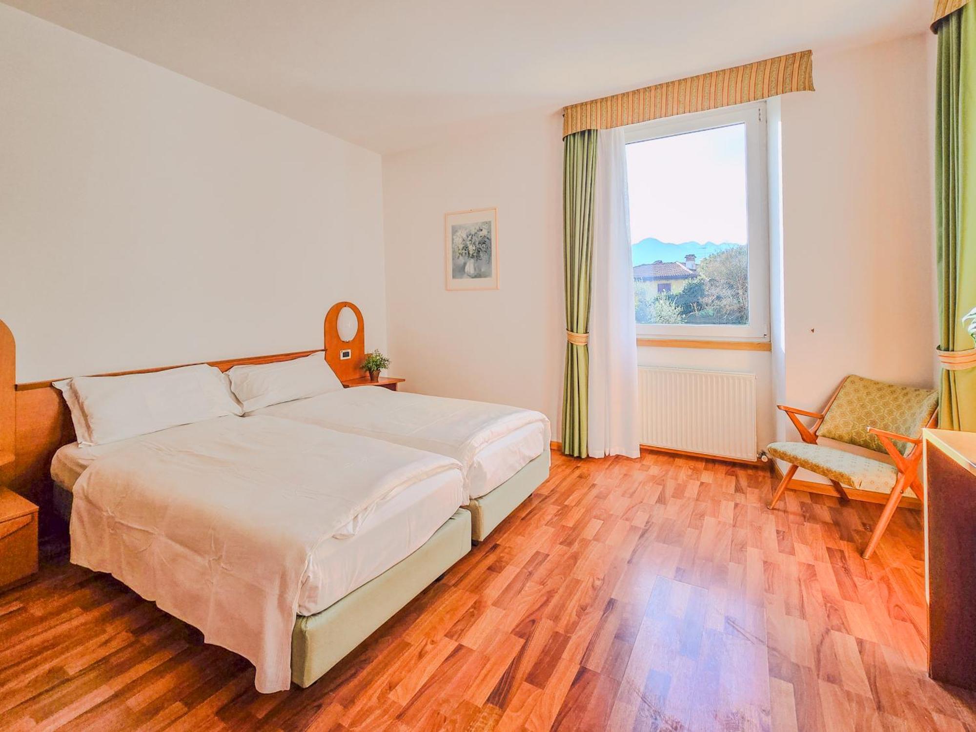 Aparthotel Englovacanze Riva del Garda Exterior foto